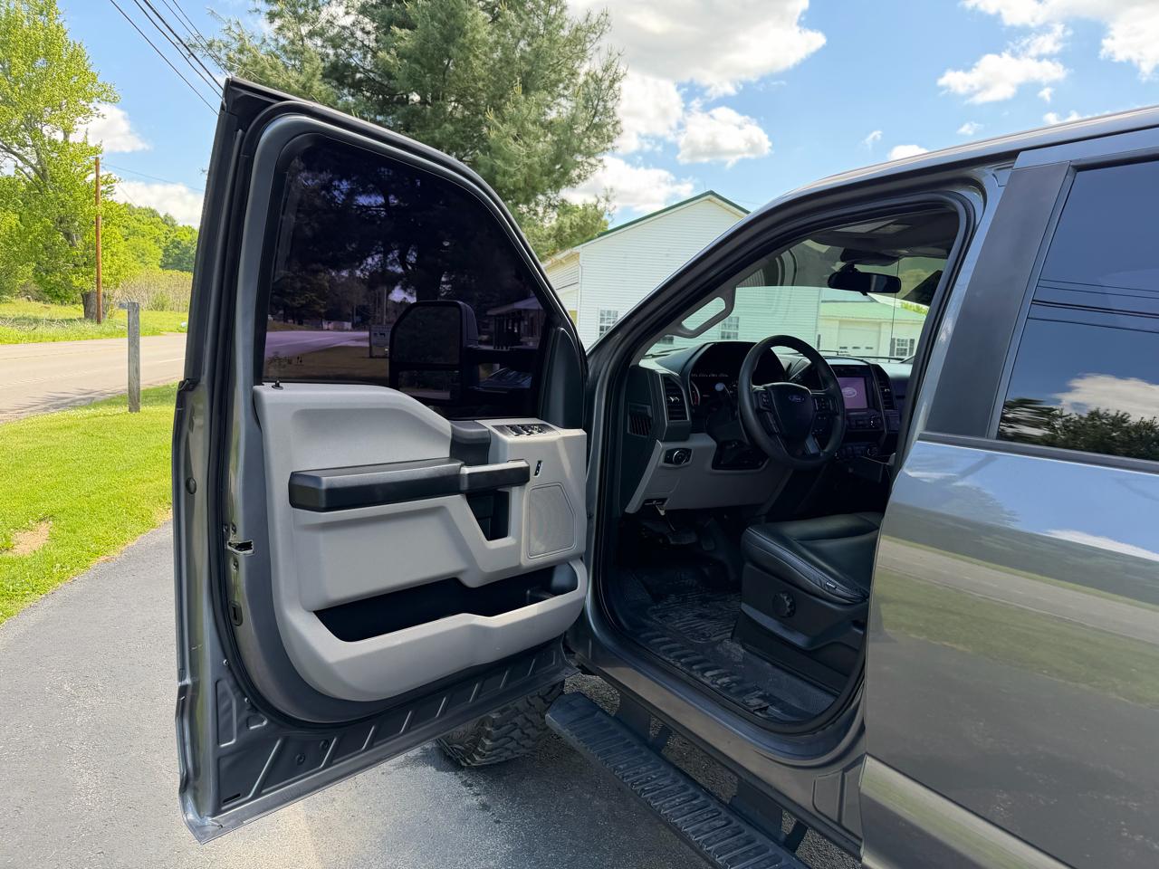 Ford Super Duty F-350 DRW XL 4WD Crew Cab 8' Box 2021