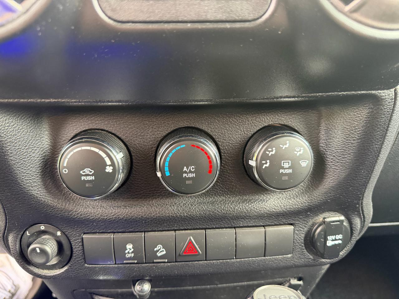 Jeep Wrangler Unlimited 4WD 4dr Sport 2014