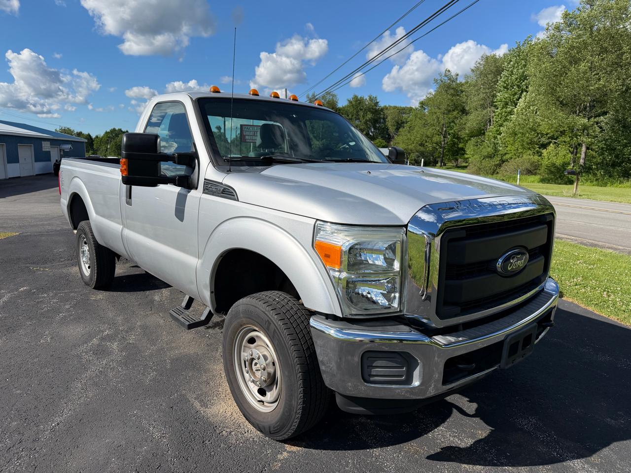 Ford Super Duty F-350 SRW 4WD Reg Cab 137" XLT 2016