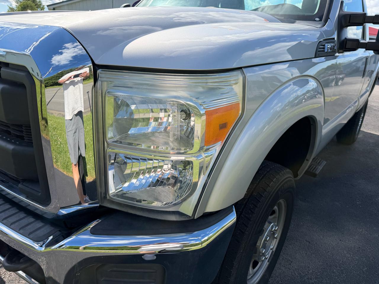 Ford Super Duty F-350 SRW 4WD Reg Cab 137" XLT 2016