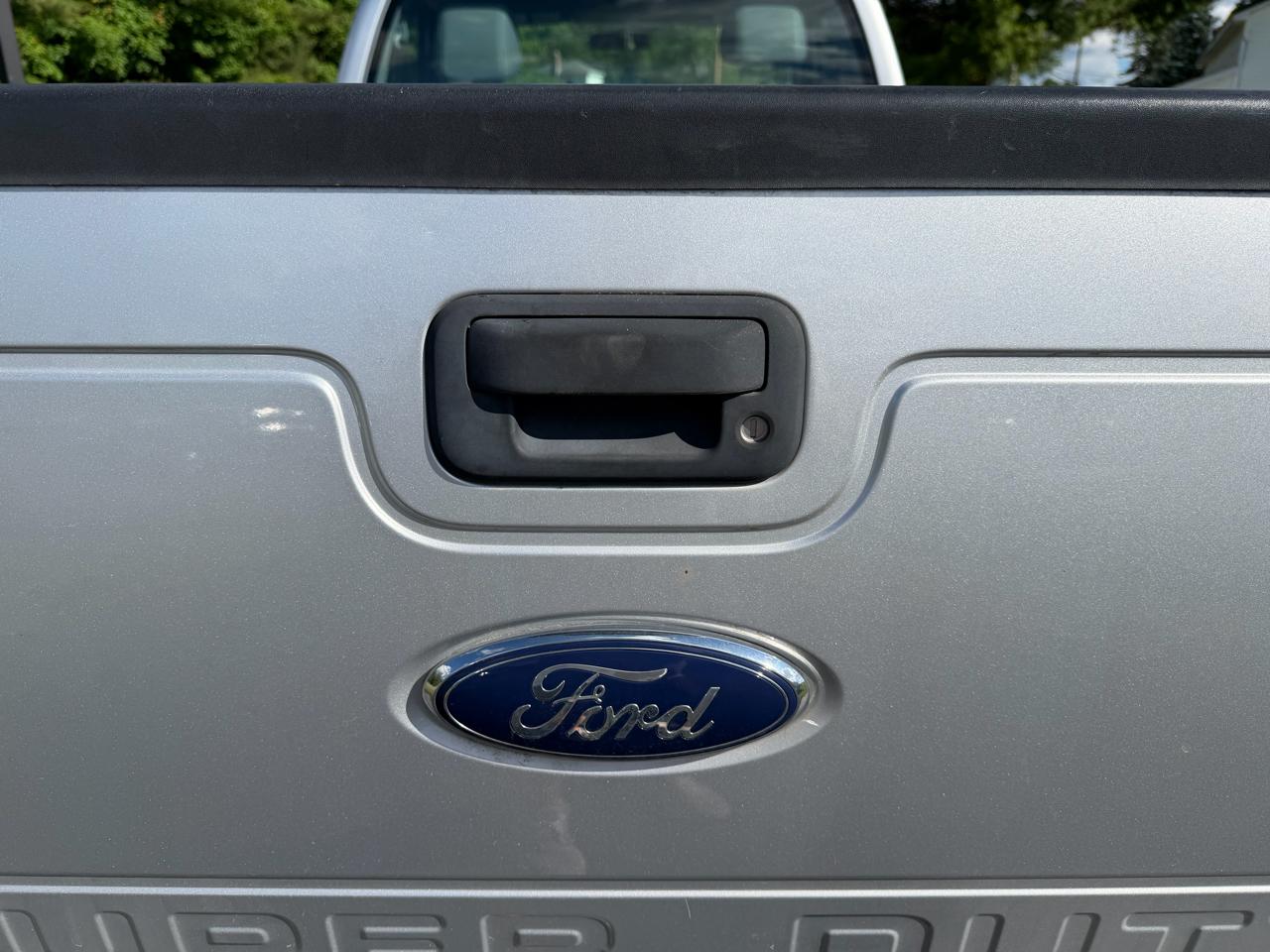 Ford Super Duty F-350 SRW 4WD Reg Cab 137" XLT 2016
