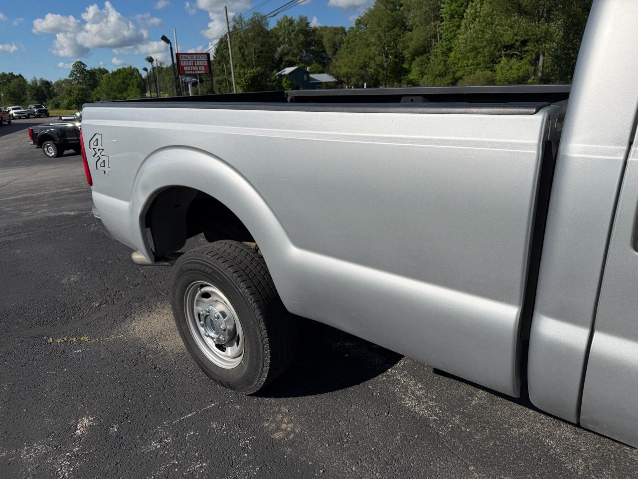 Ford Super Duty F-350 SRW 4WD Reg Cab 137" XLT 2016