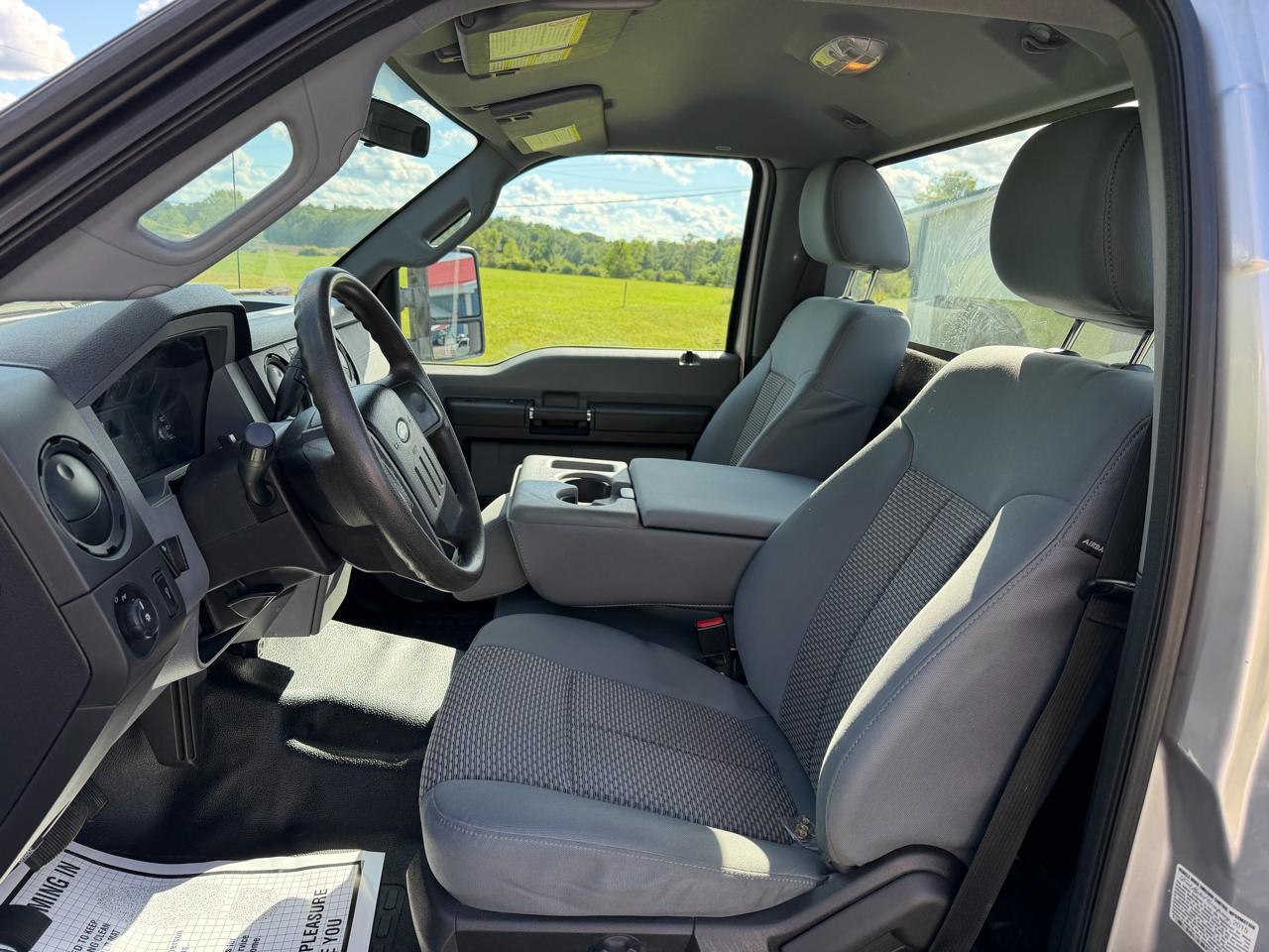 Ford Super Duty F-350 SRW 4WD Reg Cab 137" XLT 2016