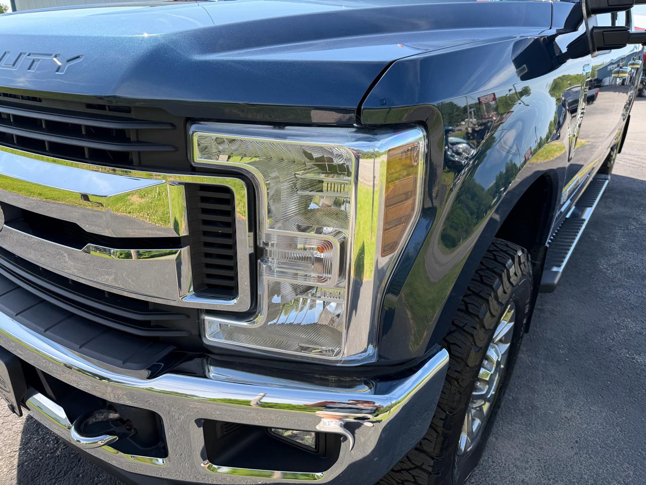 Ford Super Duty F-250 SRW XLT 4WD Crew Cab 6.75' Box 2019