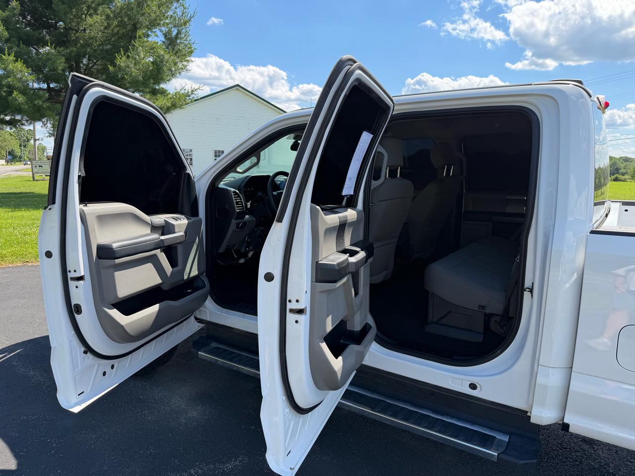 Ford Super Duty F-250 SRW XLT 4WD Crew Cab 8' Box 2021