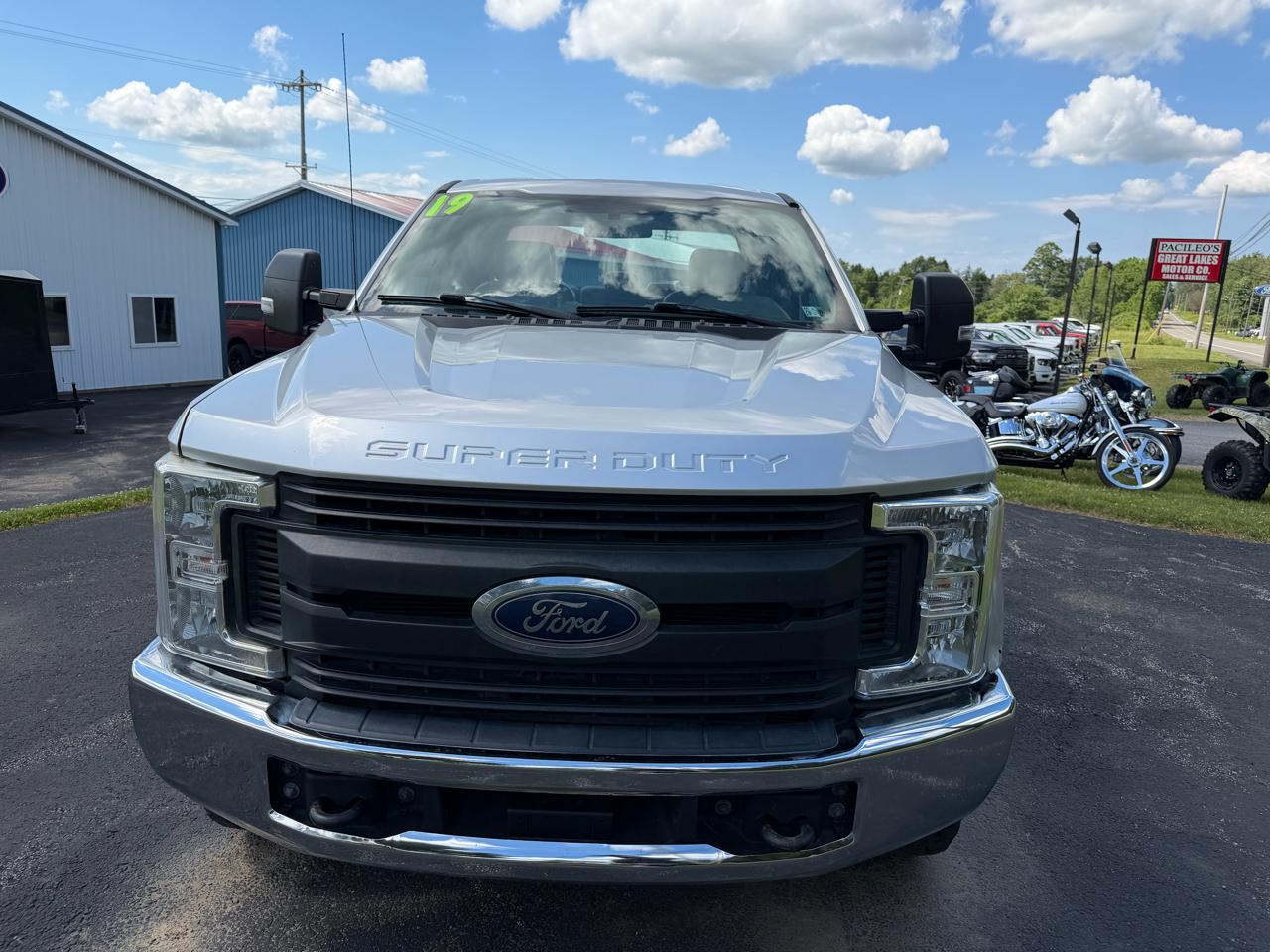 Ford Super Duty F-350 SRW XL 4WD SuperCab 8' Box 2019