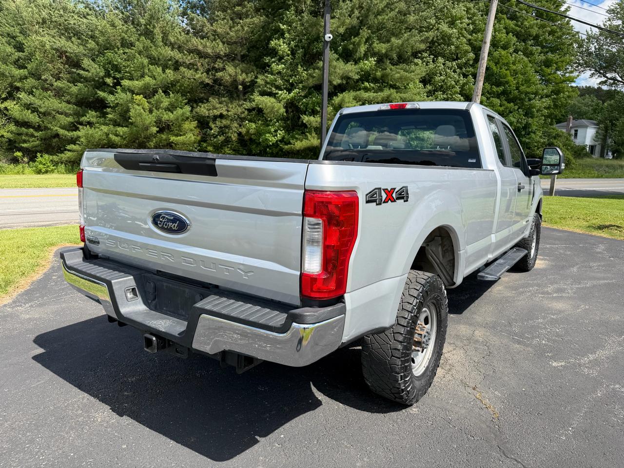Ford Super Duty F-350 SRW XL 4WD SuperCab 8' Box 2019