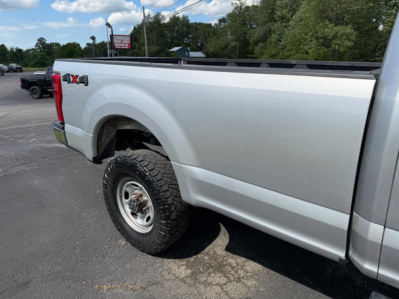 Ford Super Duty F-350 SRW XL 4WD SuperCab 8' Box 2019