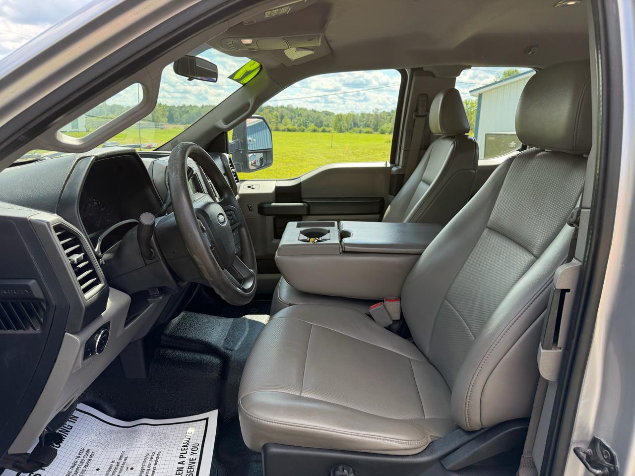 Ford Super Duty F-350 SRW XL 4WD SuperCab 8' Box 2019