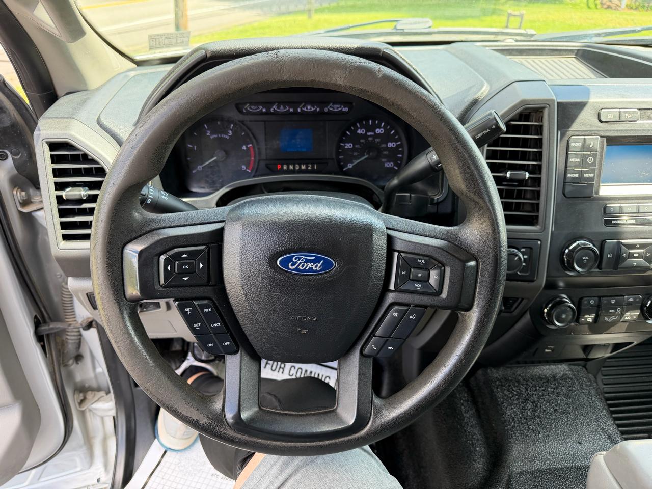 Ford Super Duty F-350 SRW XL 4WD SuperCab 8' Box 2019