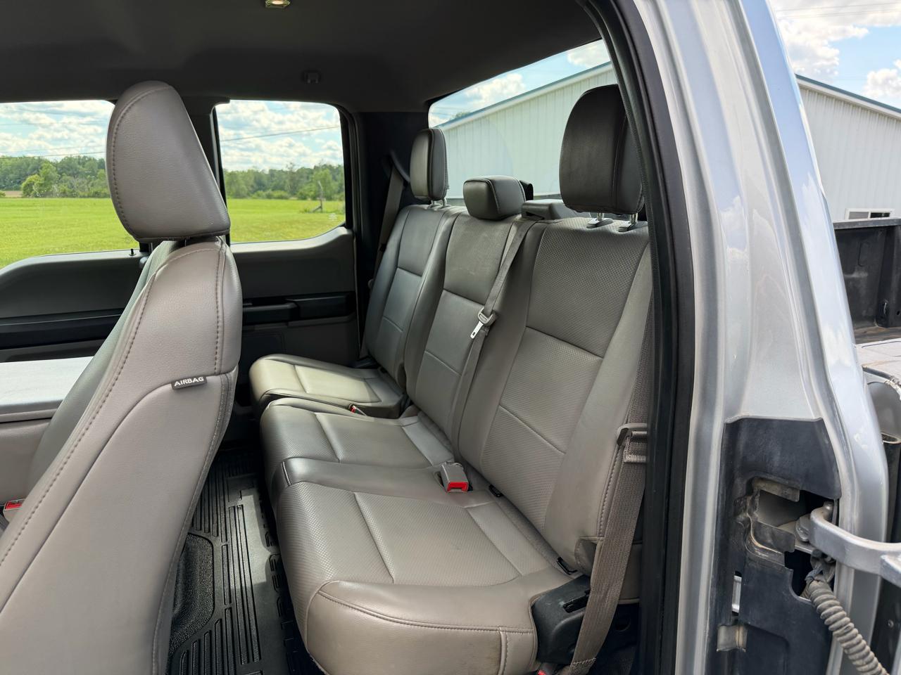 Ford Super Duty F-350 SRW XL 4WD SuperCab 8' Box 2019