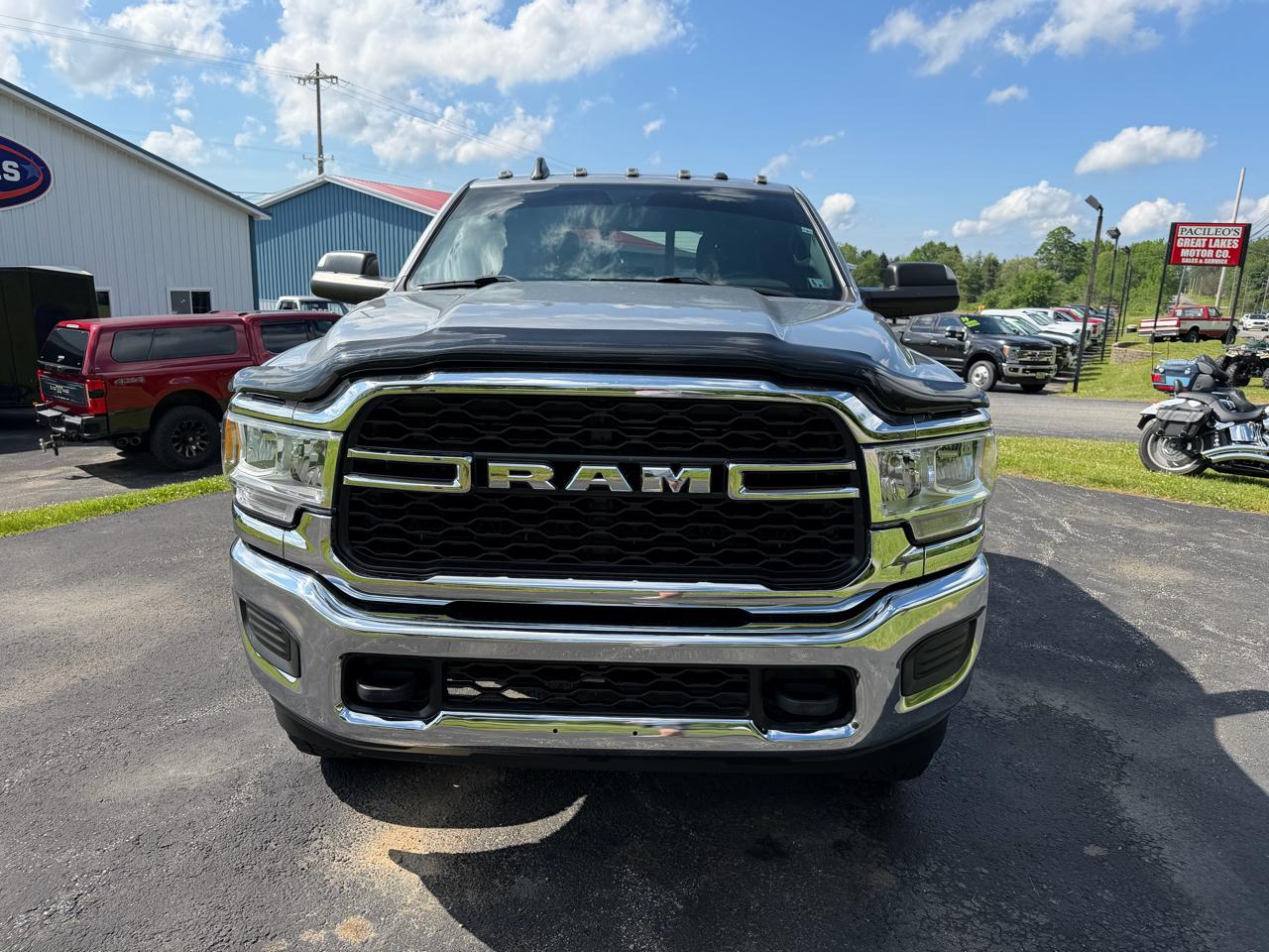 RAM 2500 Tradesman 4x4 Crew Cab 6'4" Box 2021