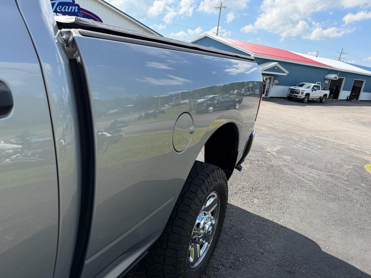 RAM 2500 Tradesman 4x4 Crew Cab 6'4" Box 2021