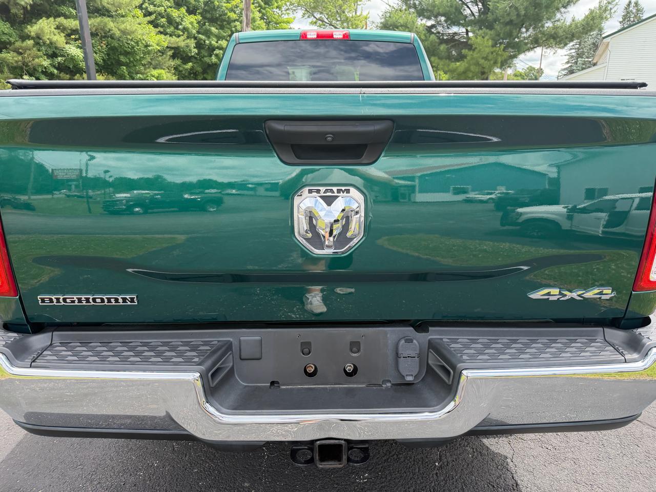 RAM 3500 Big Horn 4x4 Crew Cab 8' Box 2022