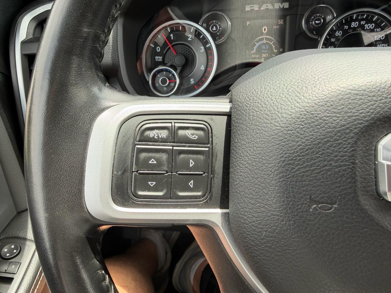 RAM 3500 Big Horn 4x4 Crew Cab 8' Box 2022