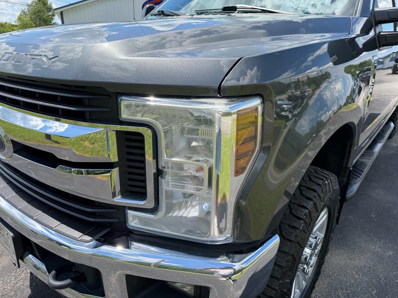 Ford Super Duty F-250 SRW XLT 4WD Crew Cab 6.75' Box 2019