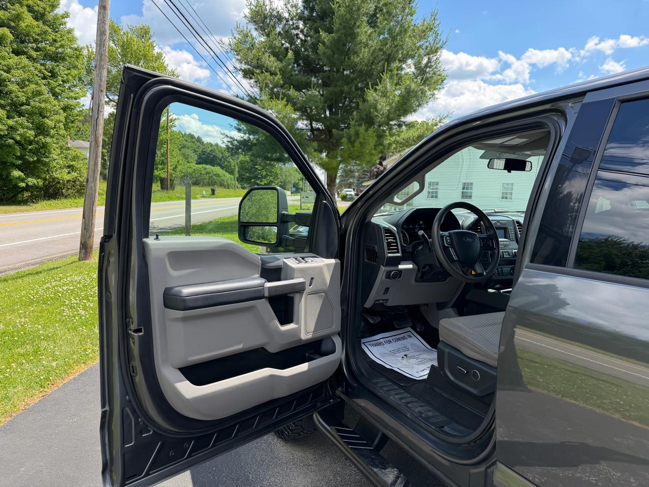 Ford Super Duty F-250 SRW XLT 4WD Crew Cab 6.75' Box 2019