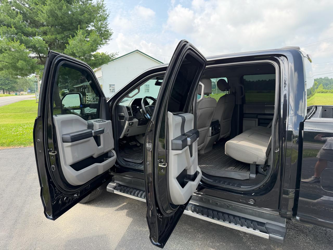 Ford Super Duty F-250 SRW XLT 4WD Crew Cab 6.75' Box 2020
