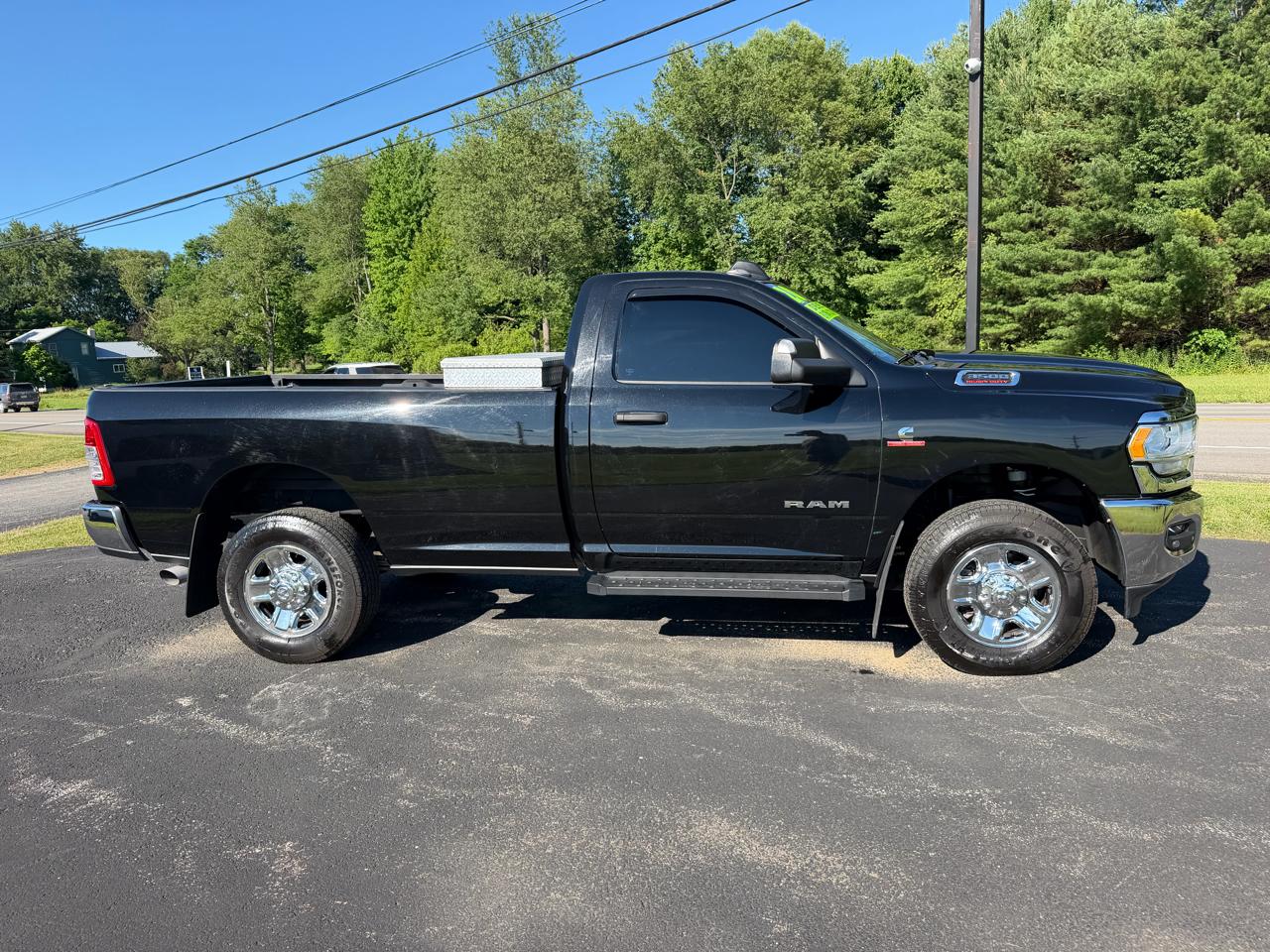 RAM 3500 Tradesman 4x4 Reg Cab 8' Box 2020
