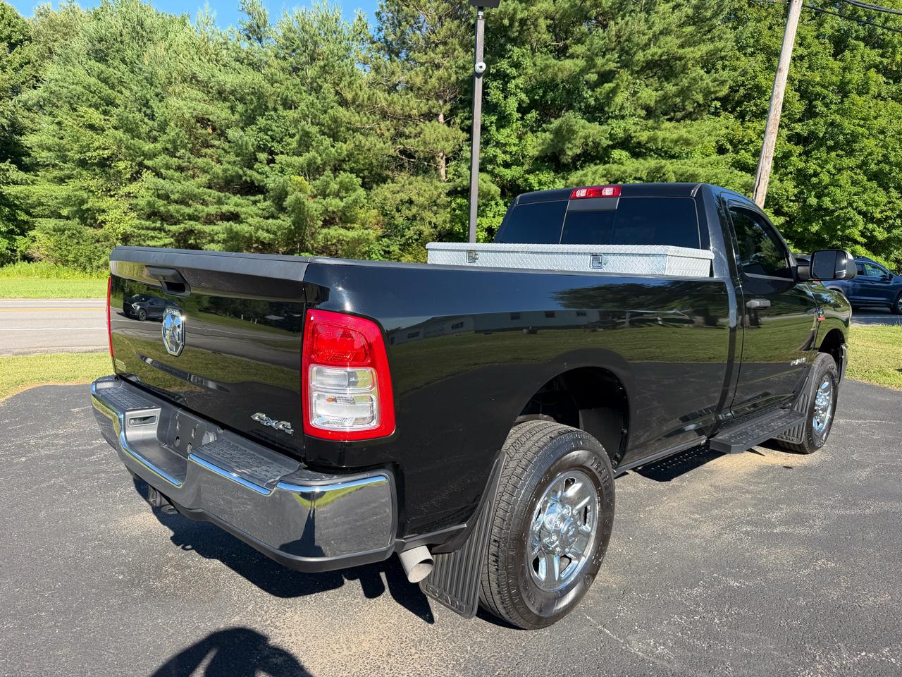 RAM 3500 Tradesman 4x4 Reg Cab 8' Box 2020