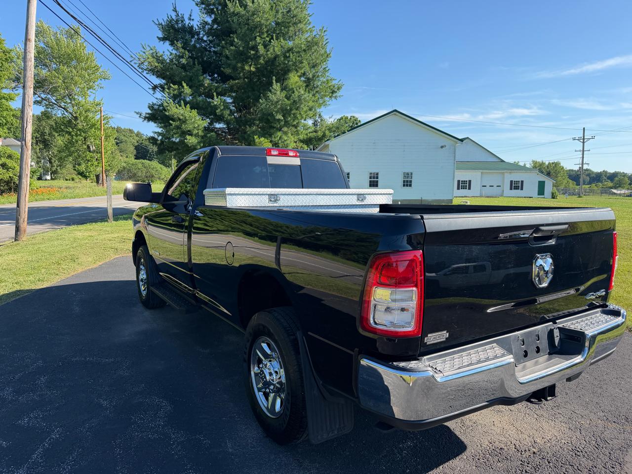 RAM 3500 Tradesman 4x4 Reg Cab 8' Box 2020