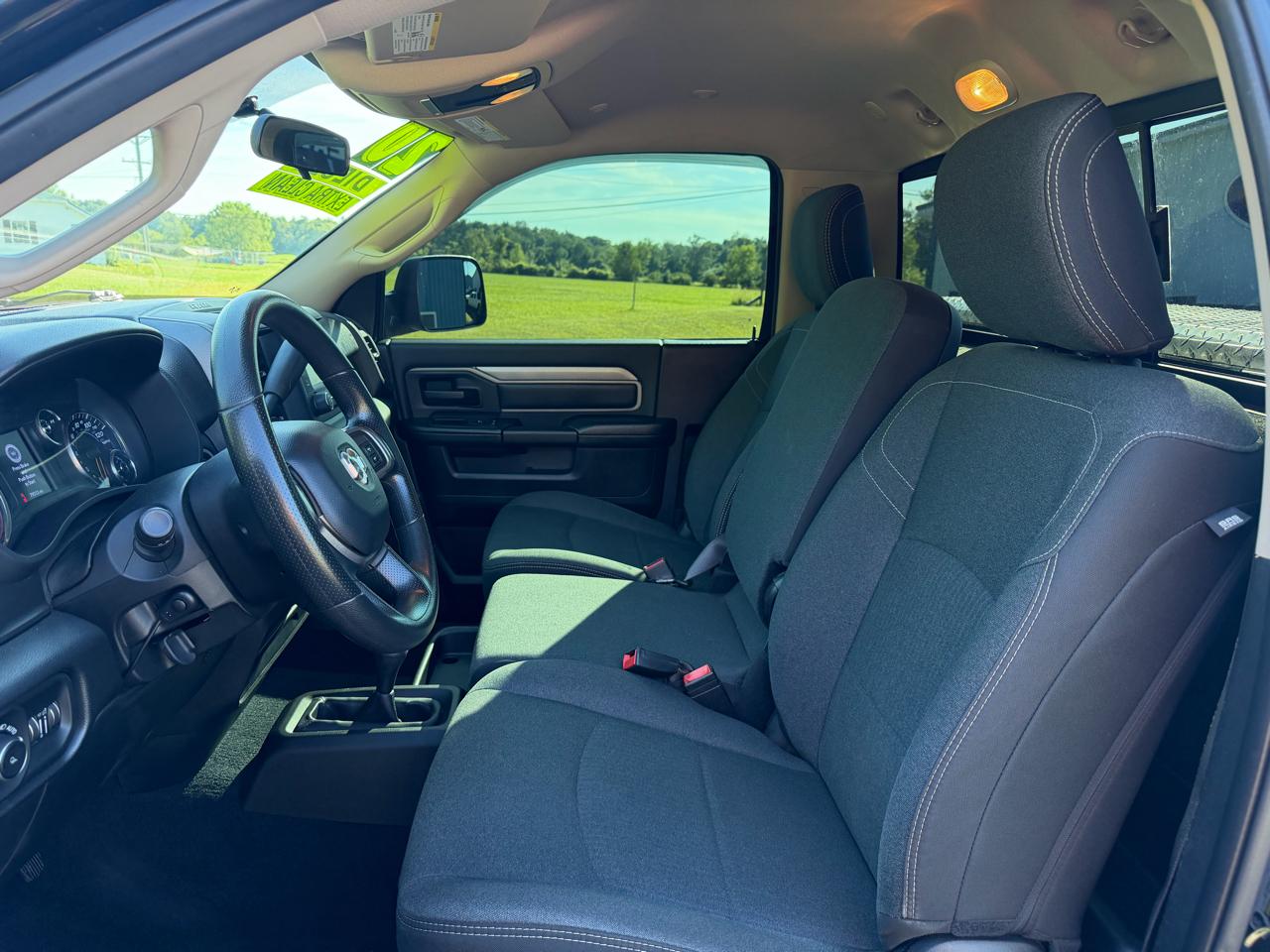 RAM 3500 Tradesman 4x4 Reg Cab 8' Box 2020