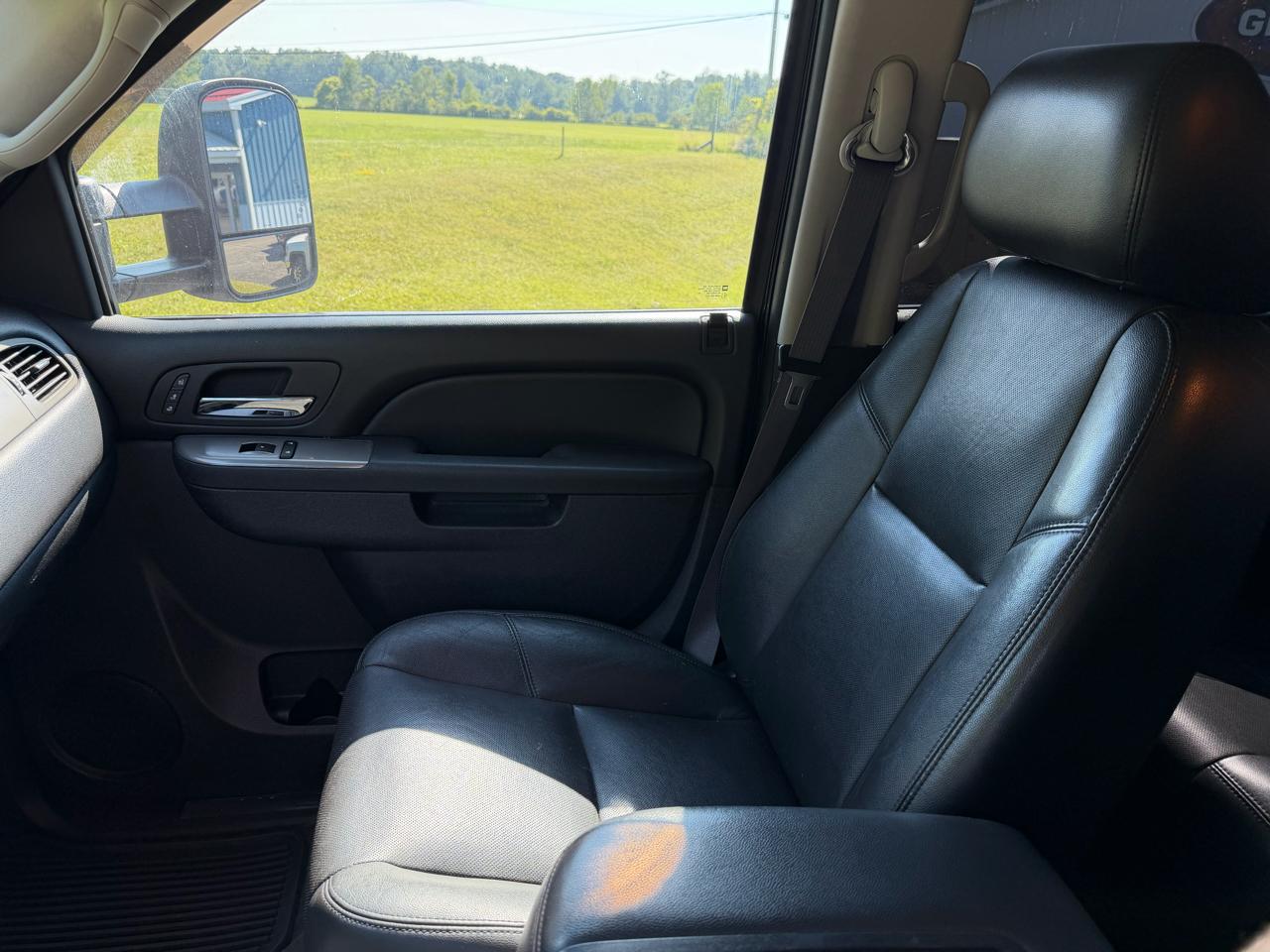 Chevrolet Silverado 2500HD 4WD Crew Cab 153.7" LTZ 2013