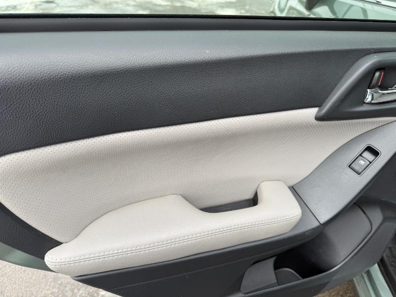 Subaru Forester 2.5i Touring 2016