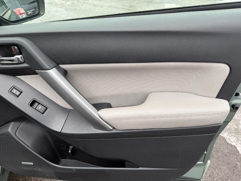 Subaru Forester 2.5i Touring 2016