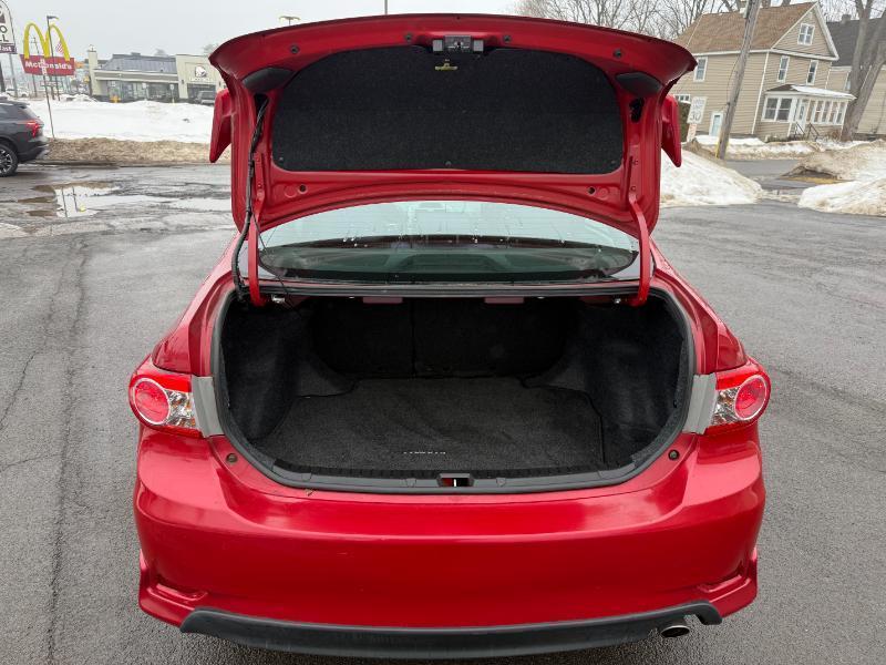 Toyota Corolla S 4-Speed AT 2012