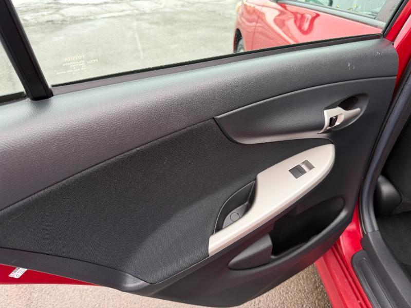 Toyota Corolla S 4-Speed AT 2012