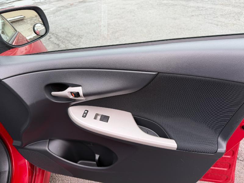 Toyota Corolla S 4-Speed AT 2012