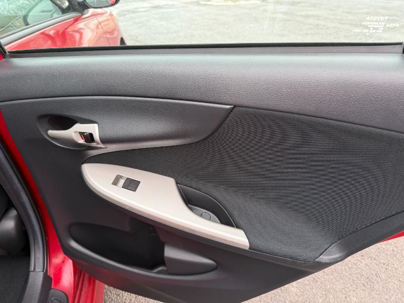 Toyota Corolla S 4-Speed AT 2012