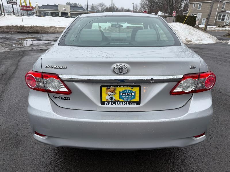 Toyota Corolla LE 4-Speed AT 2012