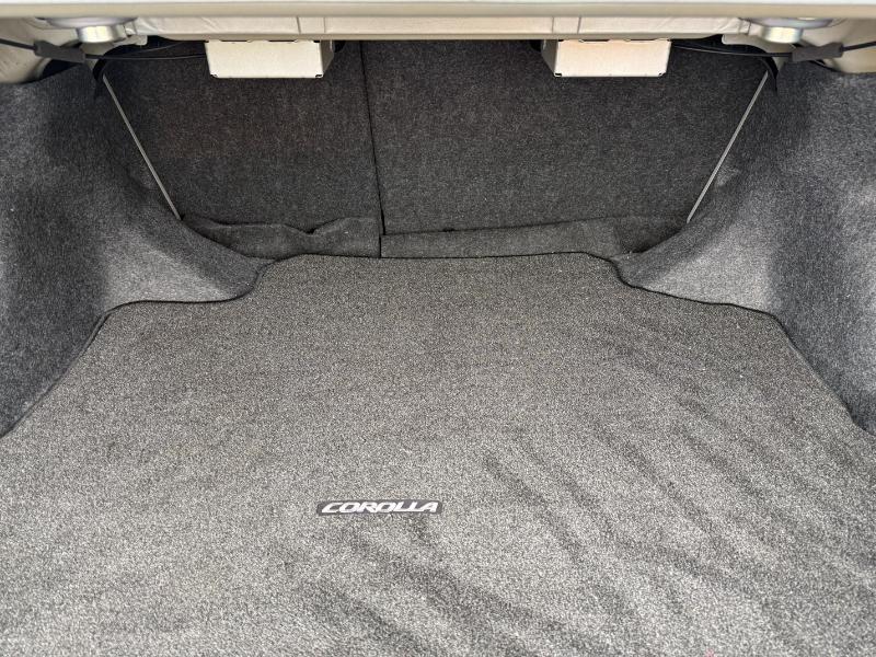 Toyota Corolla LE 4-Speed AT 2012