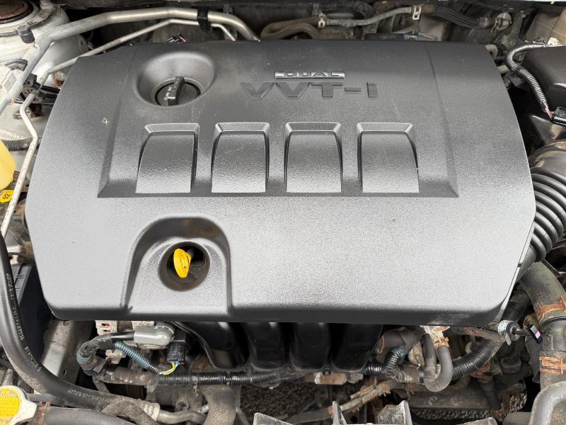 Toyota Corolla LE 4-Speed AT 2012