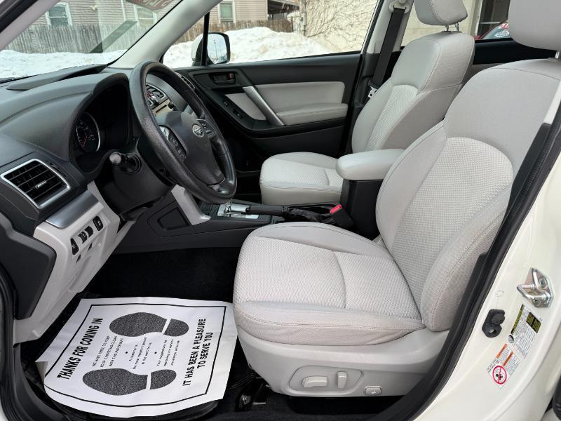 Subaru Forester 2.5i Premium PZEV CVT 2016