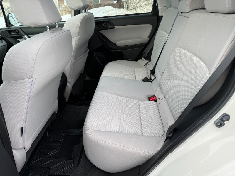 Subaru Forester 2.5i Premium PZEV CVT 2016