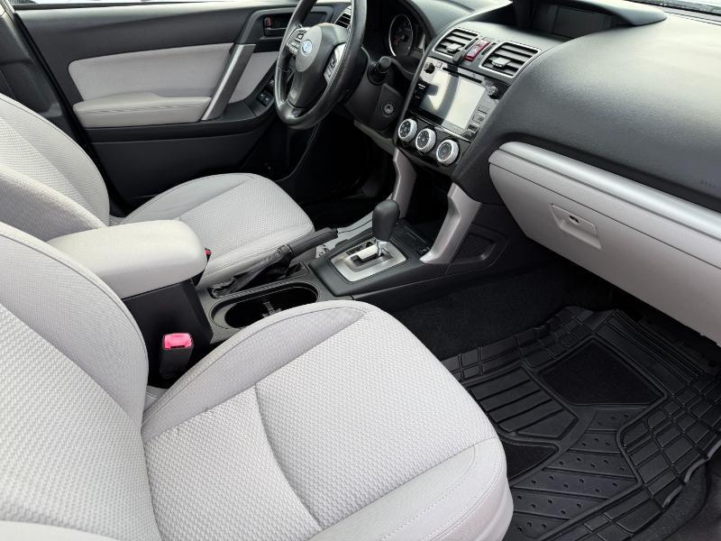 Subaru Forester 2.5i Premium PZEV CVT 2016