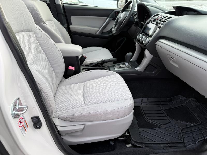 Subaru Forester 2.5i Premium PZEV CVT 2016