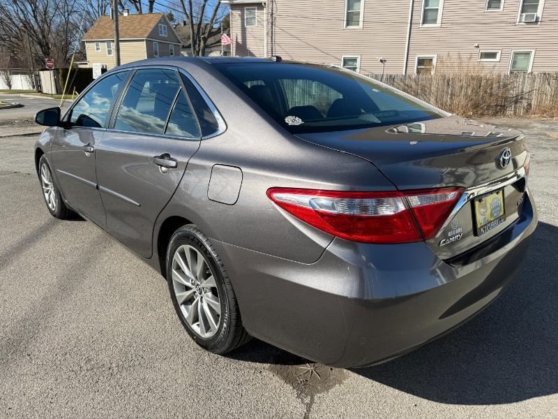 Toyota Camry XLE 2017