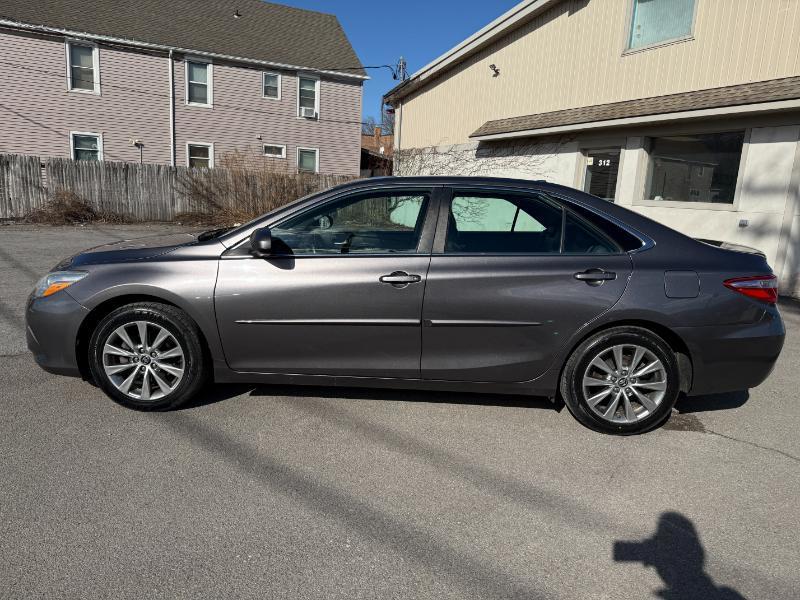 Toyota Camry XLE 2017