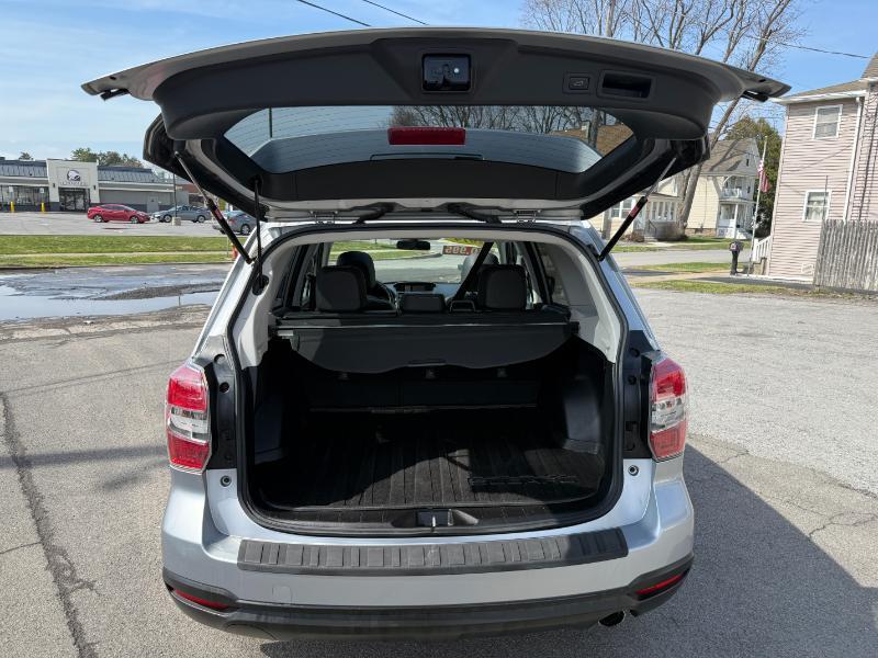 Subaru Forester 2.5i Limited 2014