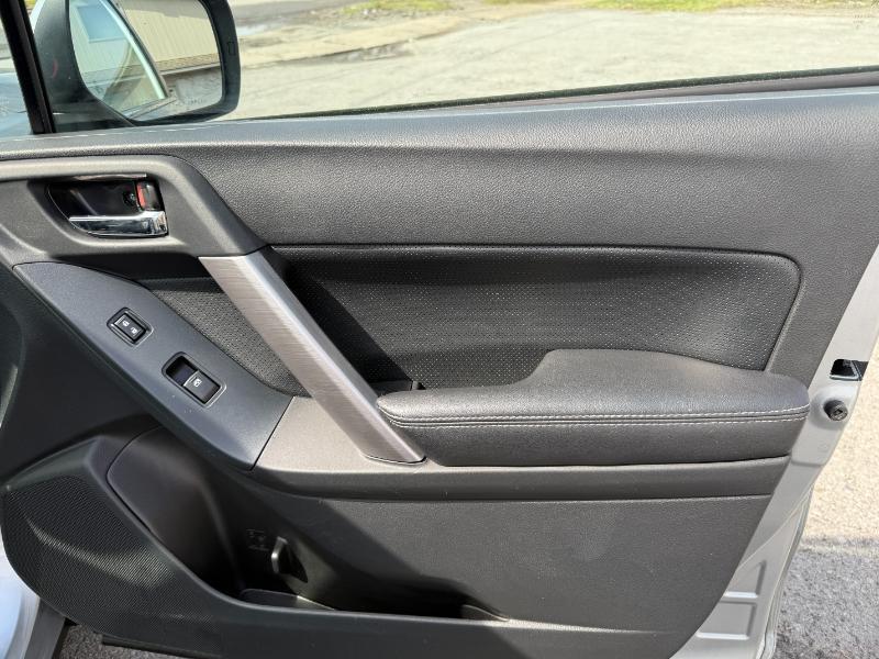 Subaru Forester 2.5i Limited 2014