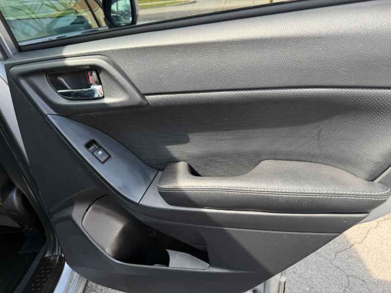 Subaru Forester 2.5i Limited 2014