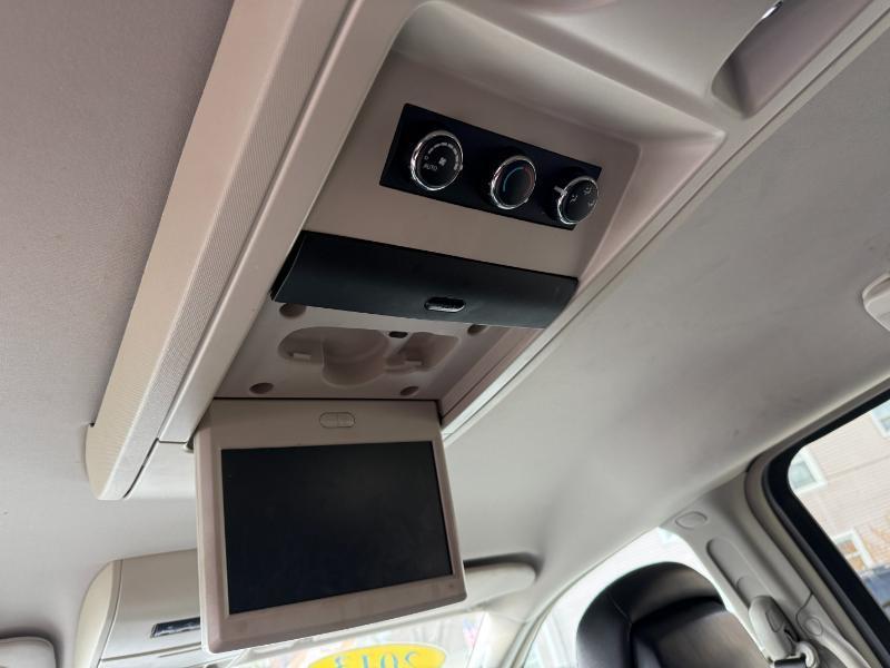 Chrysler Town & Country Touring-L 2013