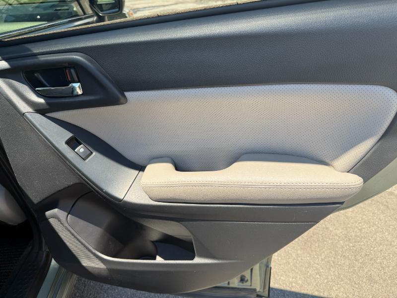 Subaru Forester 2.5i Limited 2014