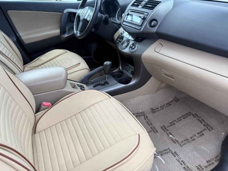Toyota RAV4 Limited I4 4WD 2012