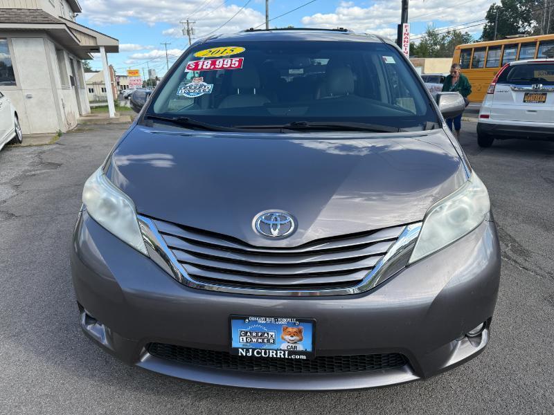 Toyota Sienna XLE AWD 7-Passenger V6 2015