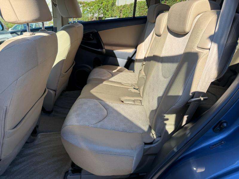 Toyota RAV4 Base I4 4WD with 3rd Row 2011